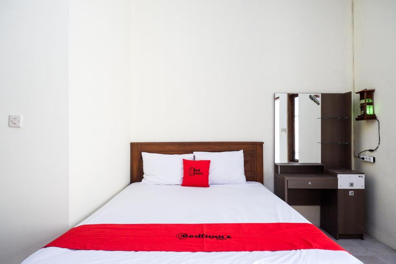 Reddoorz @ Umbul Ponggok Waterpark Klaten 外观 照片