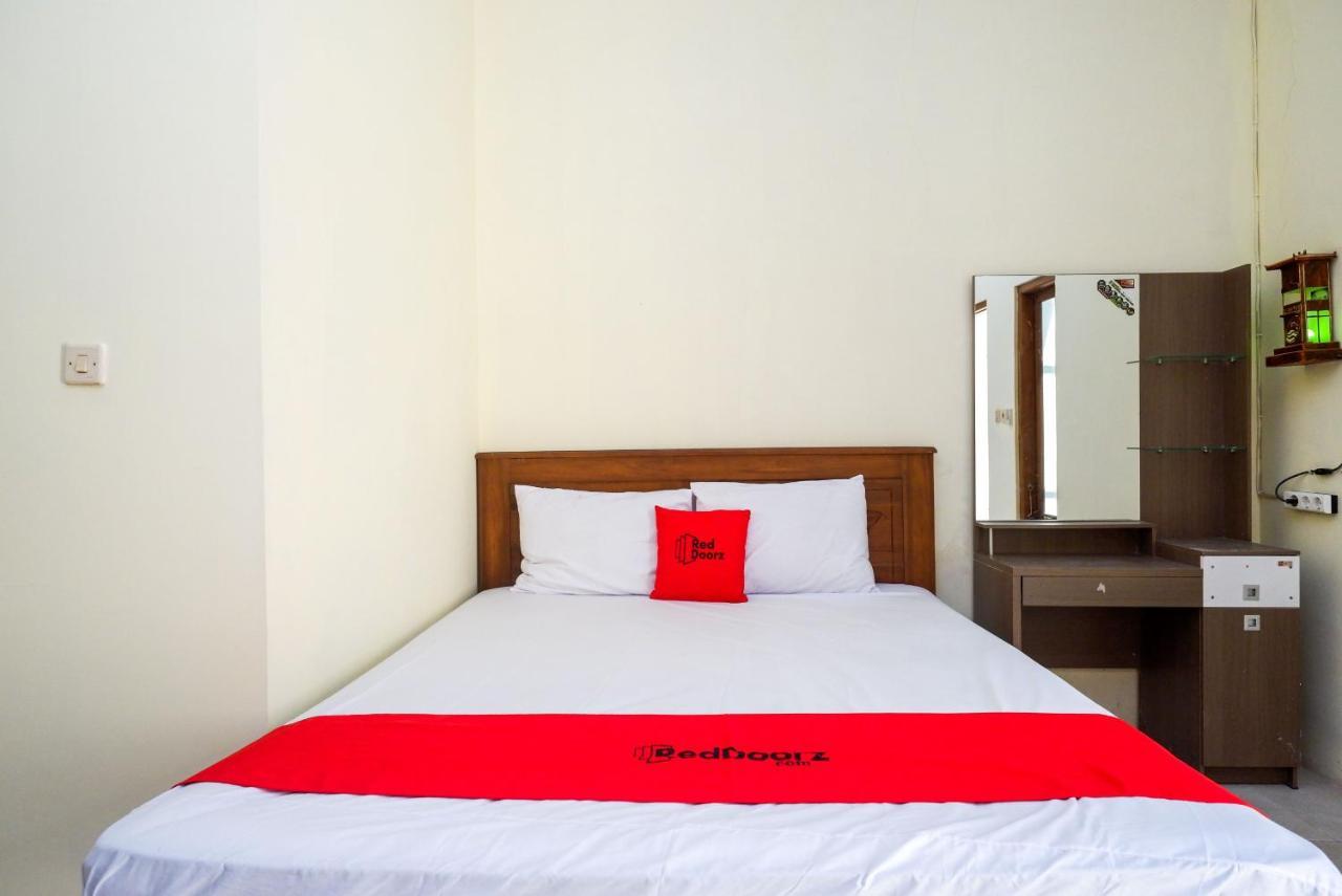 Reddoorz @ Umbul Ponggok Waterpark Klaten 外观 照片