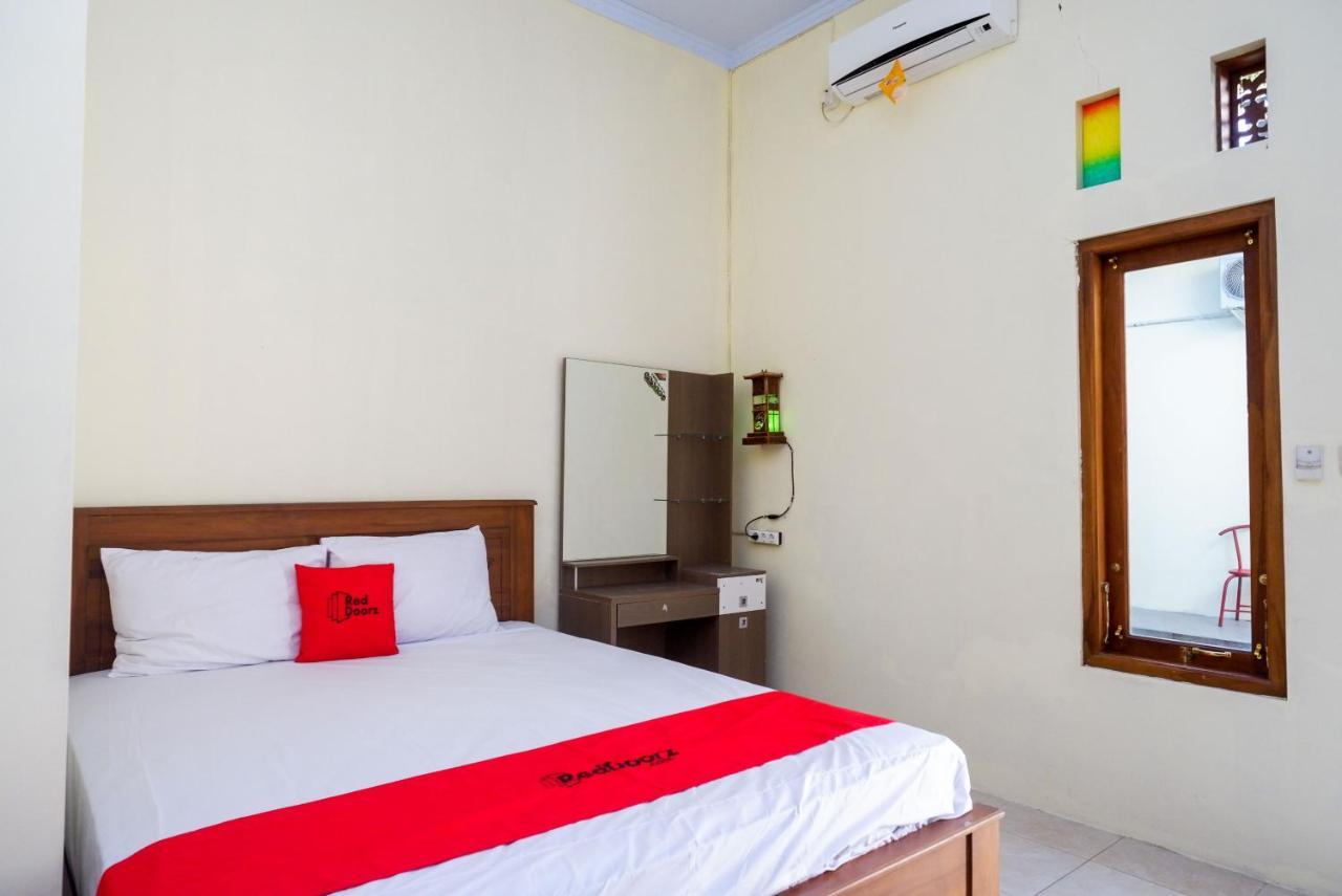 Reddoorz @ Umbul Ponggok Waterpark Klaten 外观 照片